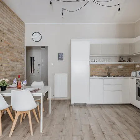 Cabletownbuda - Design With Ac, Balcony * Budapeszt